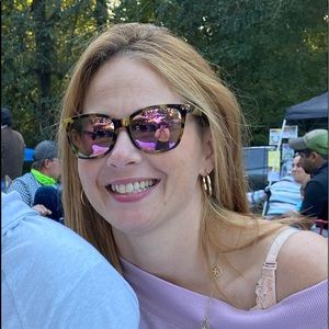 Meet your Posher, Stephanie